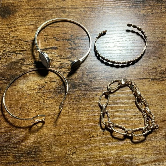 6 pack of gold bracelets - Picture 10 of 13